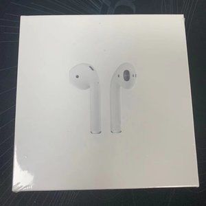 Apple AirPods (2nd generation)